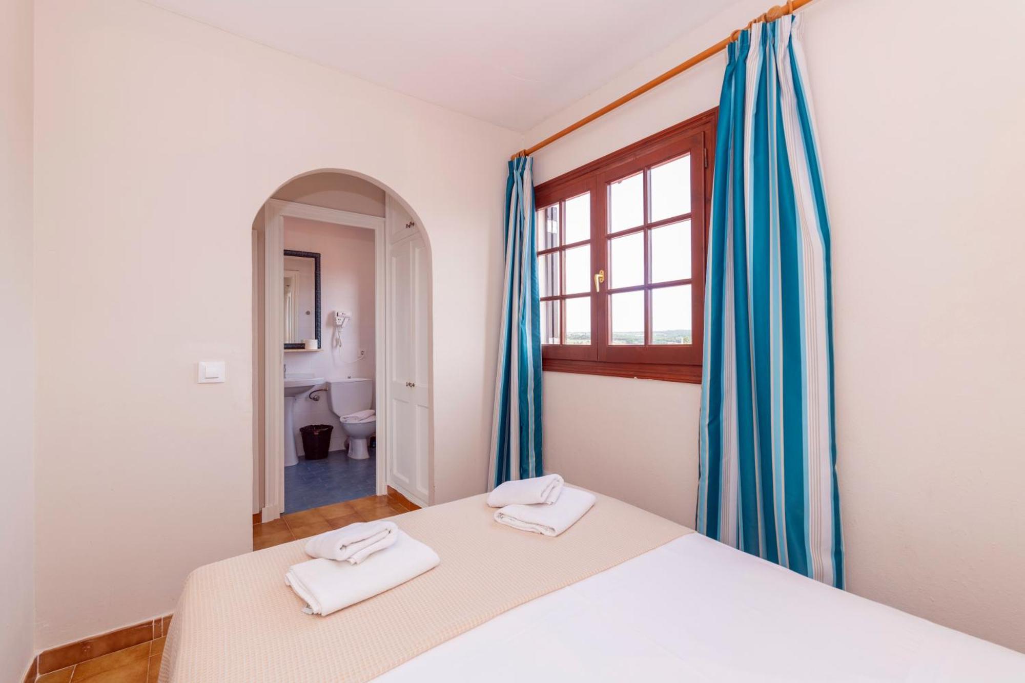 Siesta Mar One Bedroom Apartments Cala En Porter  Buitenkant foto